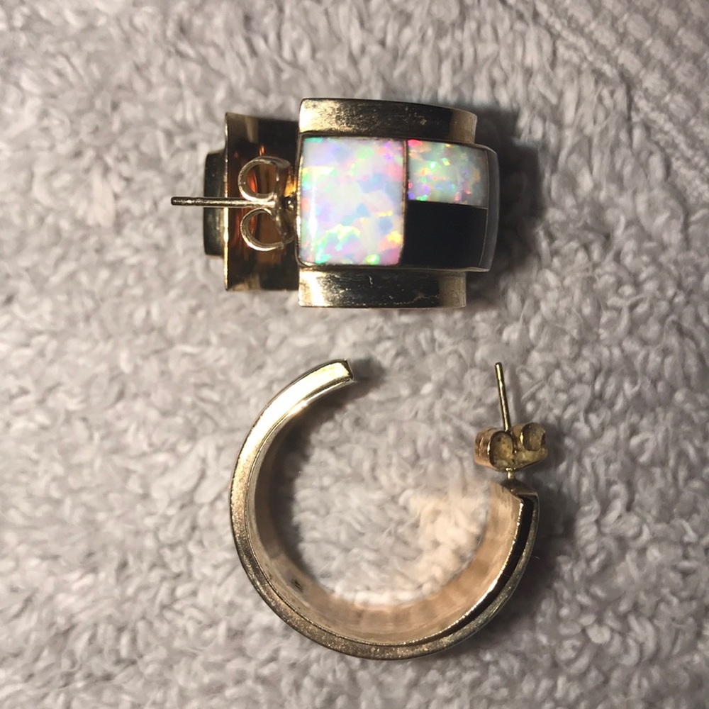 Amazing solid yellow gold opal earrings - Picture 2 of 7